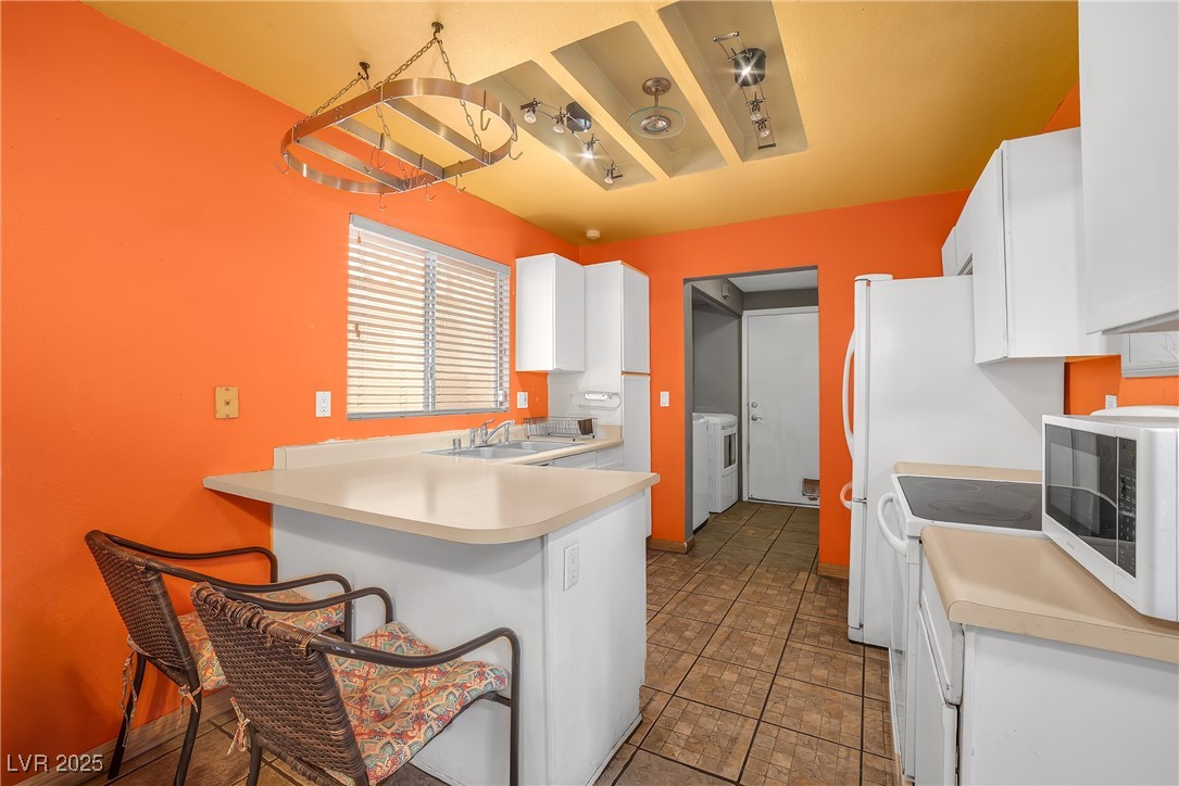 2819 Prickley Pear Drive, Henderson, Nevada image 12