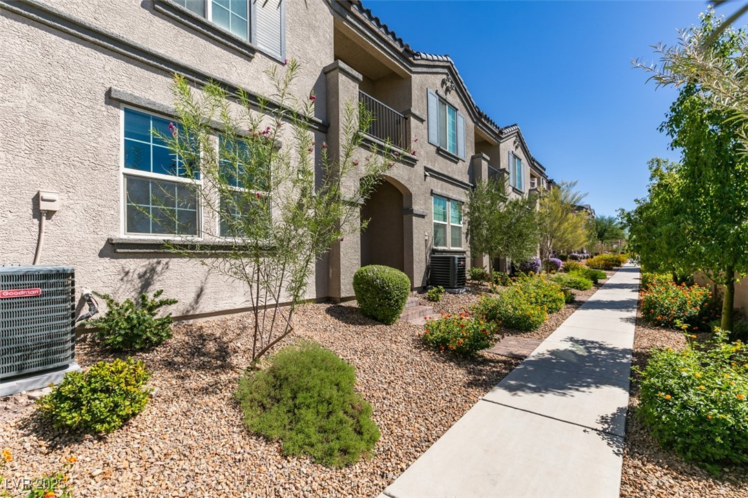 451 Filaree Place