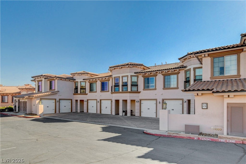 Photo of 32 Via Vasari #103, Henderson, NV 89011 (MLS # 2828556)