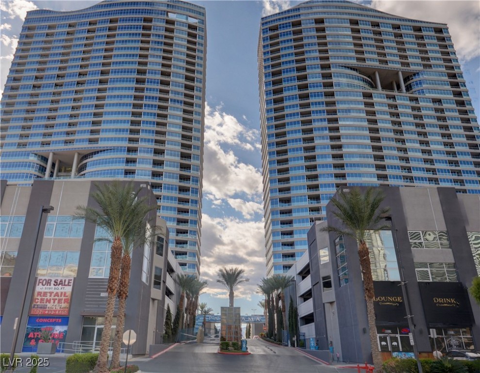 4525 Dean Martin Drive 1609