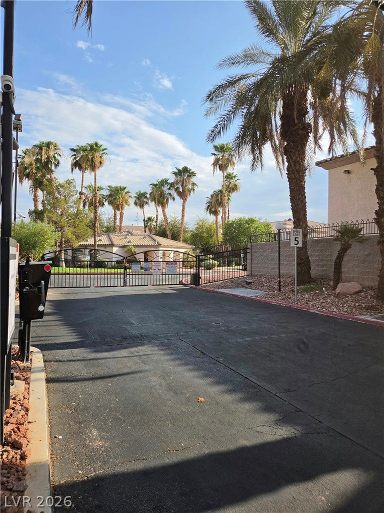 4555 E Sahara Avenue 274