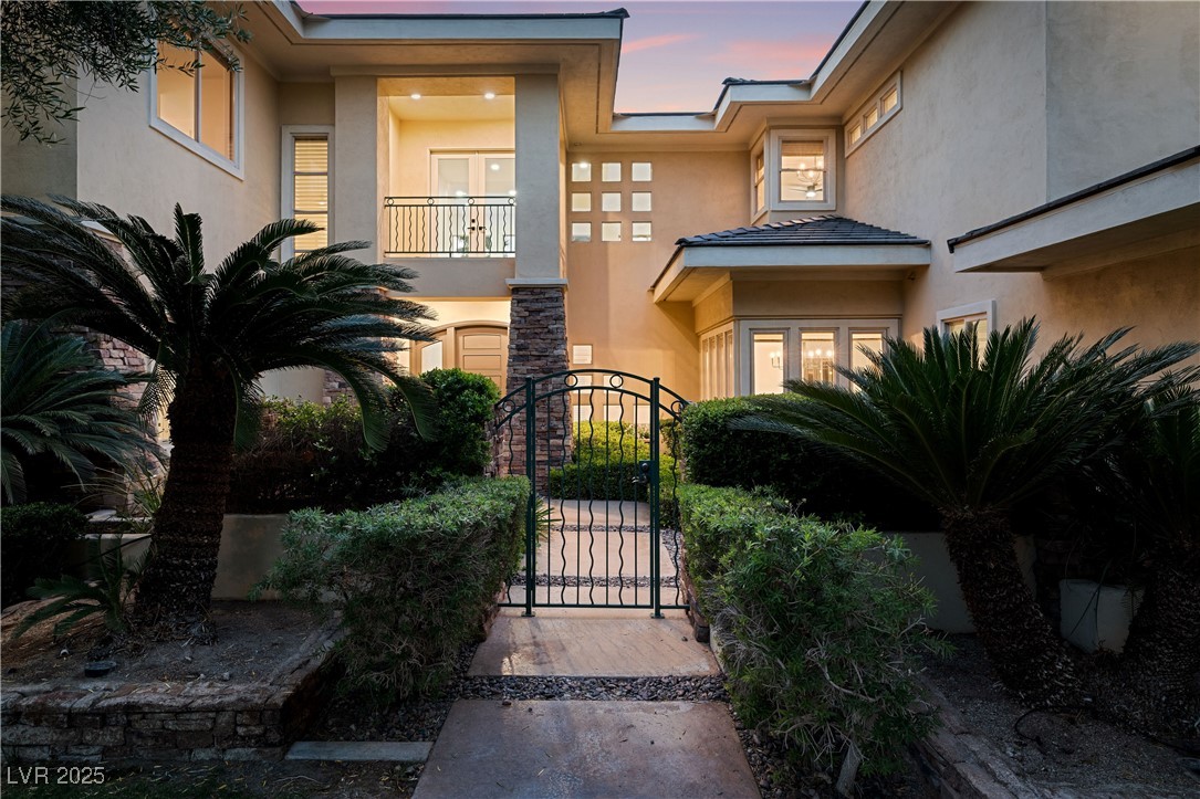 605 Canyon Greens Drive Drive, Las Vegas, Nevada image 4