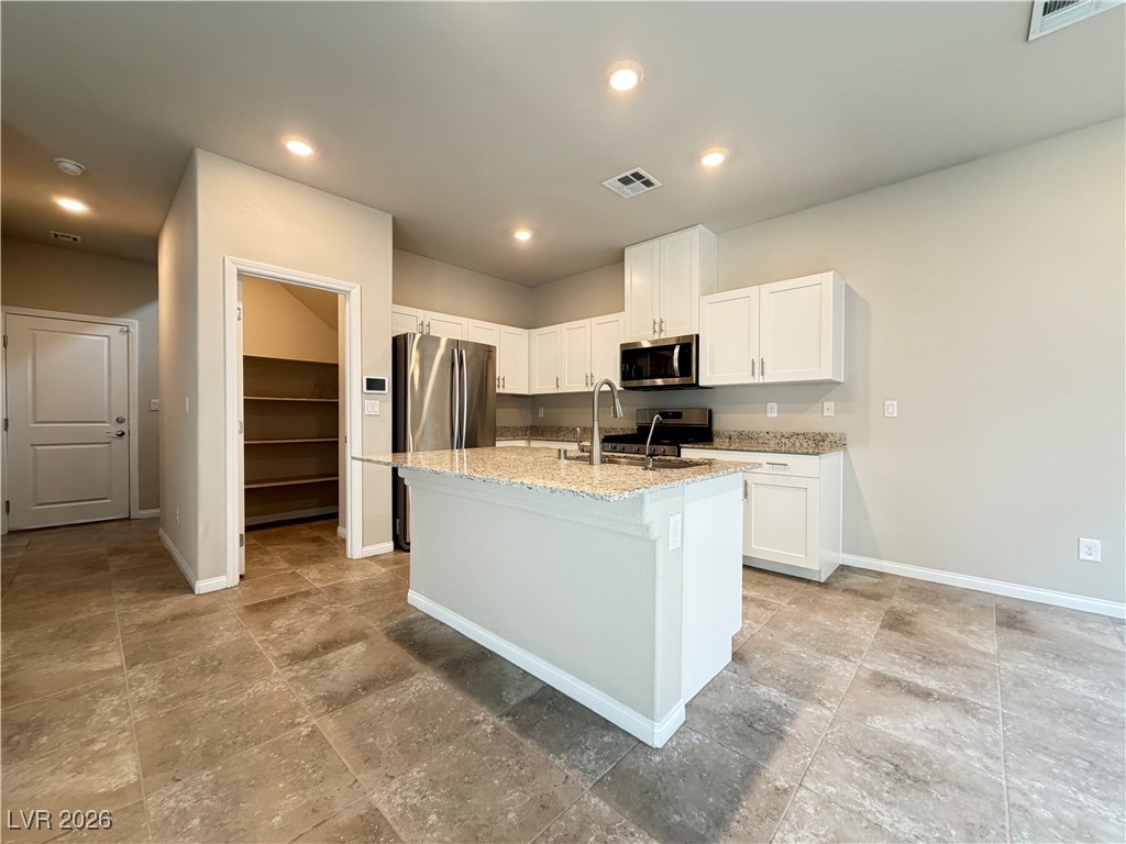 10877 El Camino Road