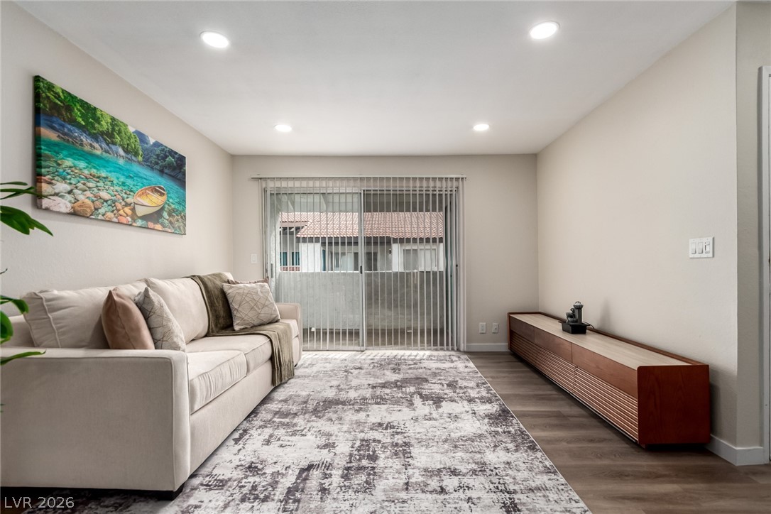 1455 E Katie Avenue S26