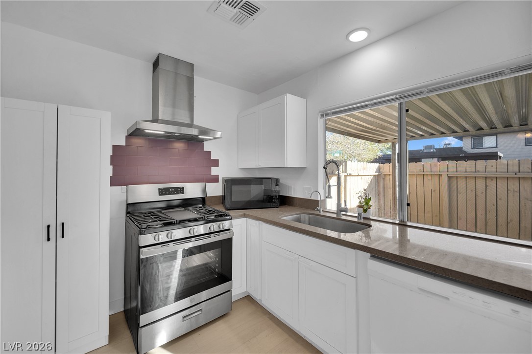 6154 Meadow Vista Lane