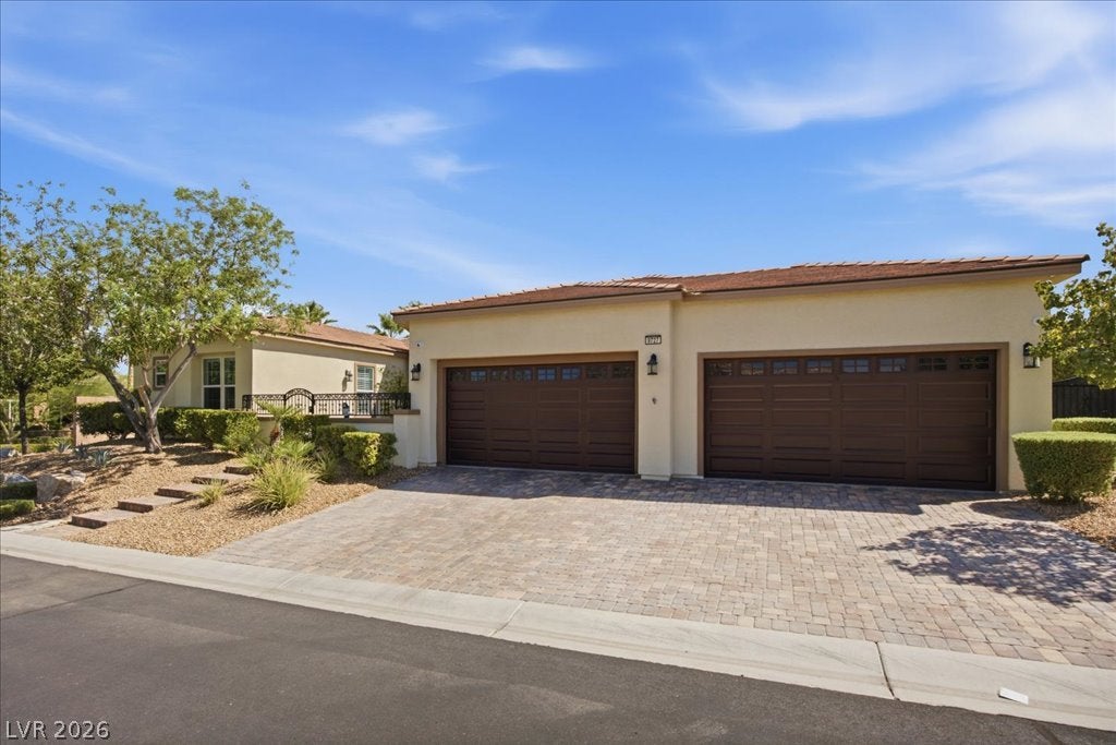9727 Shimmering Falls Court