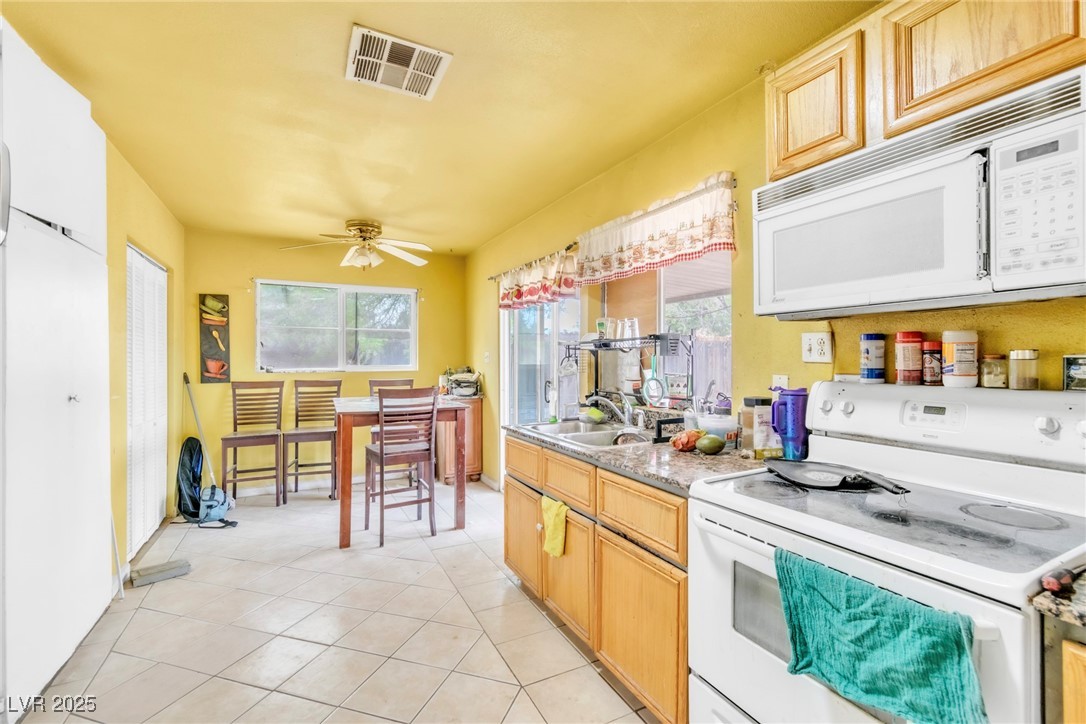 5600 W Bartlett Avenue, Las Vegas, Nevada image 8