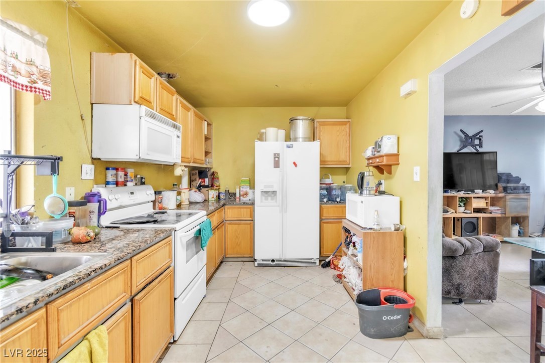 5600 W Bartlett Avenue, Las Vegas, Nevada image 7
