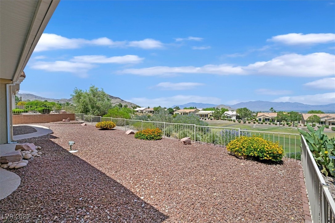 Las Vegas, Nevada 89134, United States, 3 Bedrooms Bedrooms, ,2 BathroomsBathrooms,Residential,Active,156118