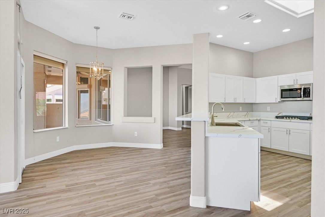 Las Vegas, Nevada 89134, United States, 3 Bedrooms Bedrooms, ,2 BathroomsBathrooms,Residential,Active,156118