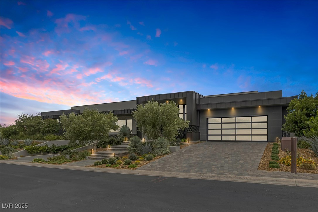 43 Crested Cloud Way