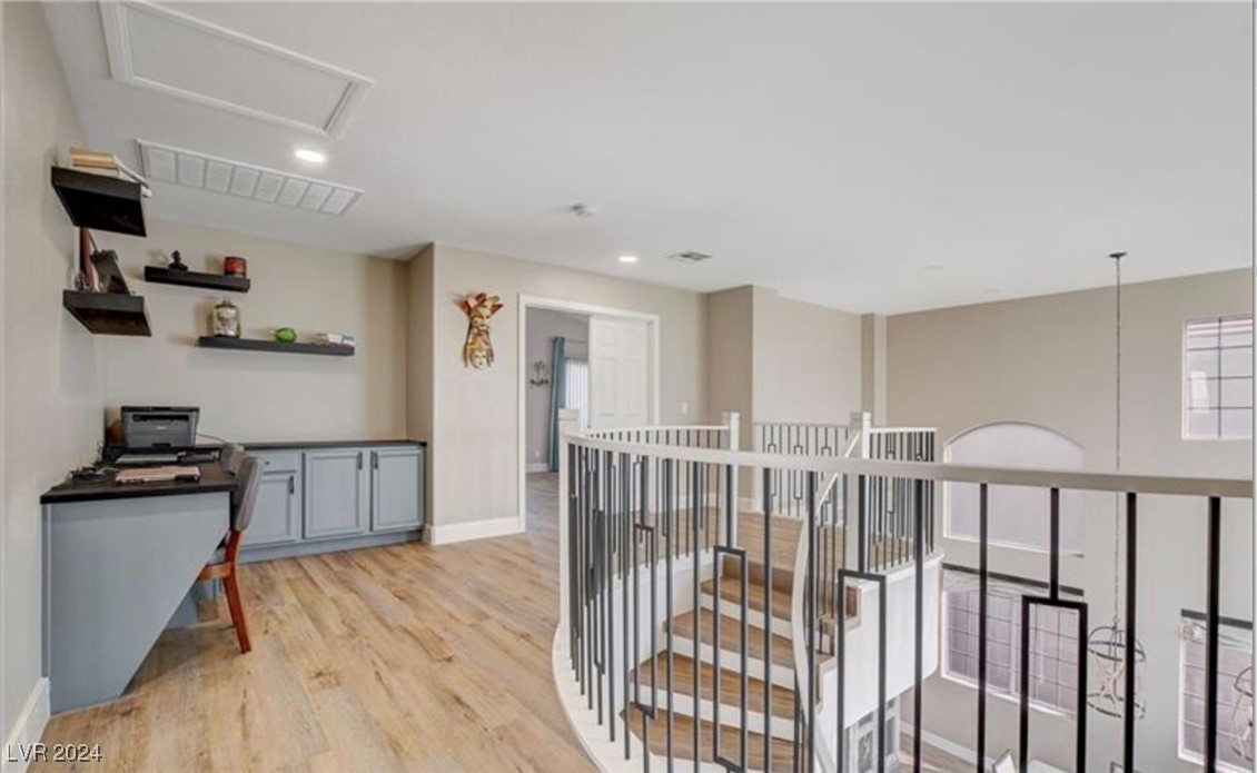 Henderson, Nevada 89012, United States, 5 Bedrooms Bedrooms, ,3 BathroomsBathrooms,Residential,Pending,44864