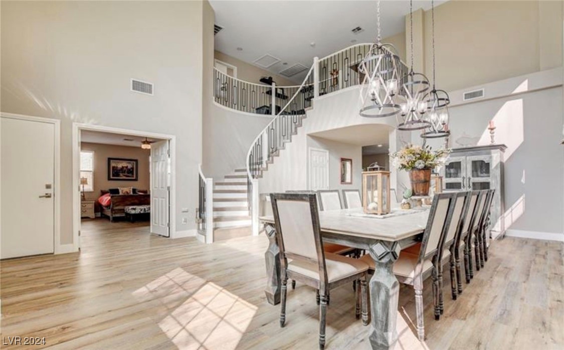 Henderson, Nevada 89012, United States, 5 Bedrooms Bedrooms, ,3 BathroomsBathrooms,Residential,Pending,44864