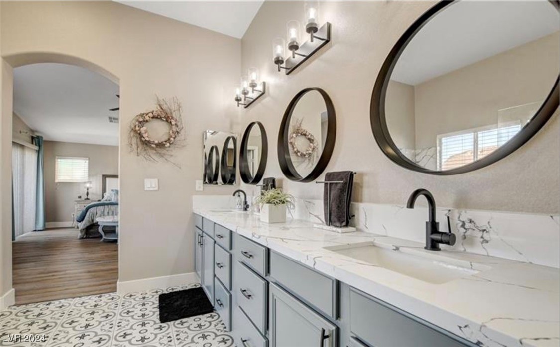 Henderson, Nevada 89012, United States, 5 Bedrooms Bedrooms, ,3 BathroomsBathrooms,Residential,Pending,44864