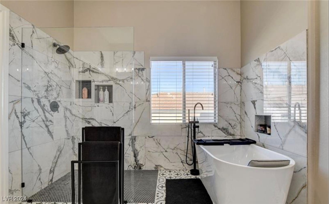 Henderson, Nevada 89012, United States, 5 Bedrooms Bedrooms, ,3 BathroomsBathrooms,Residential,Pending,44864