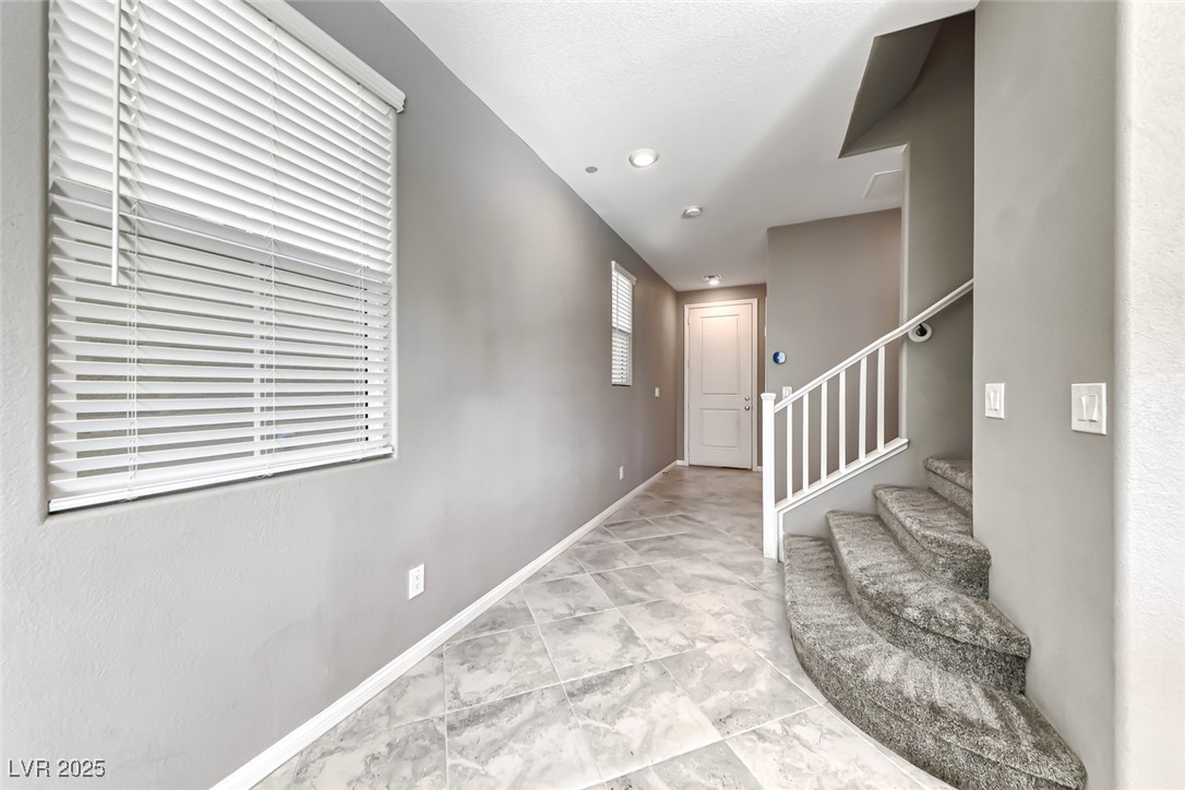 2569 Boboviste Street