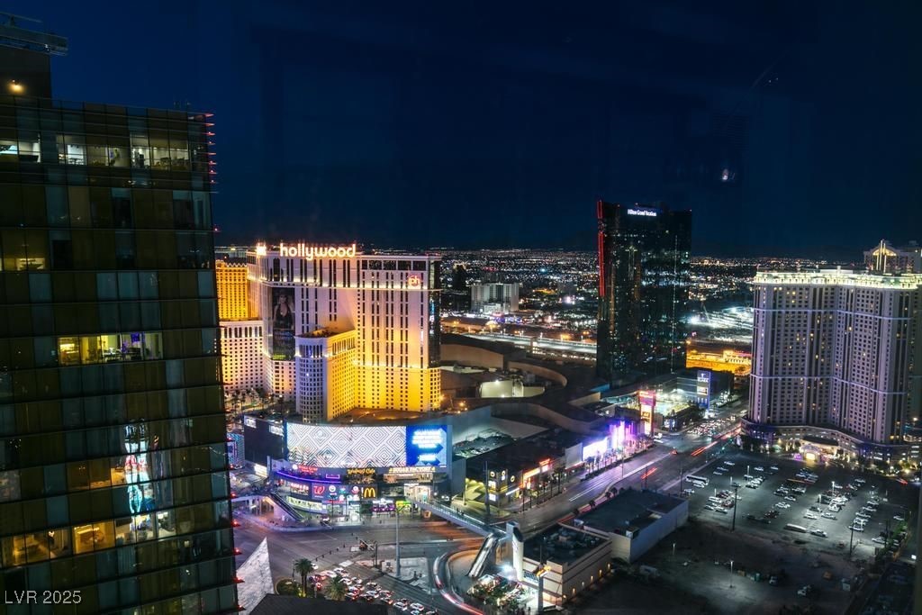 Las Vegas, Nevada 89158, United States, 2 Bedrooms Bedrooms, ,2 BathroomsBathrooms,Residential,Active,112362