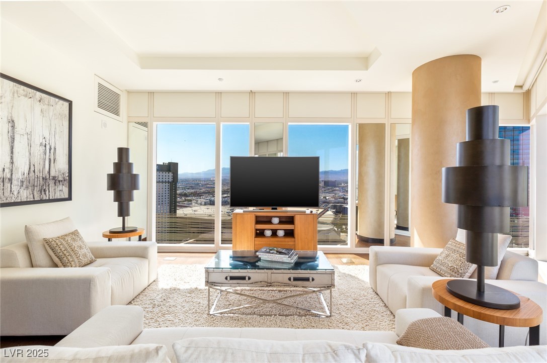 Las Vegas, Nevada 89158, United States, 2 Bedrooms Bedrooms, ,2 BathroomsBathrooms,Residential,Active,112362