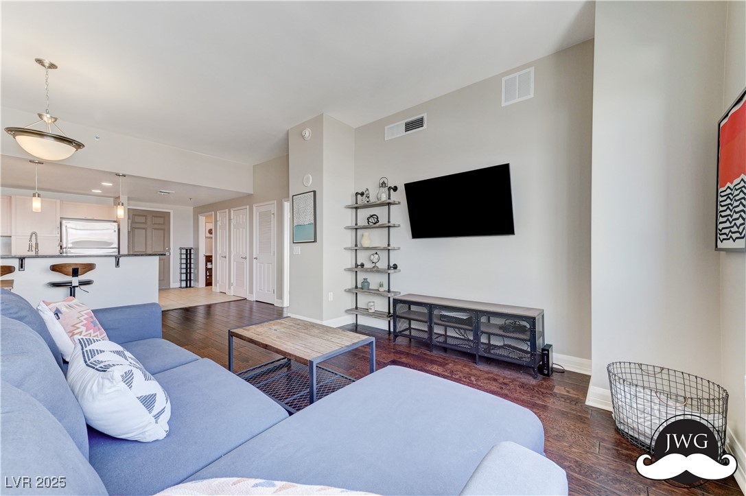 150 Las Vegas Boulevard 1118