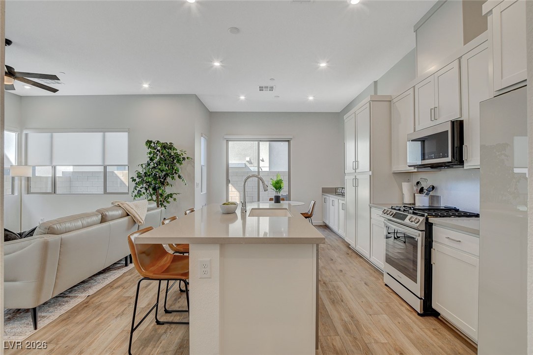 3354 Via Strada Street