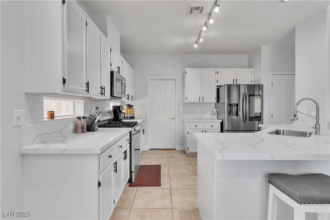 217 Turkey Creek Way, Henderson, Nevada image 16