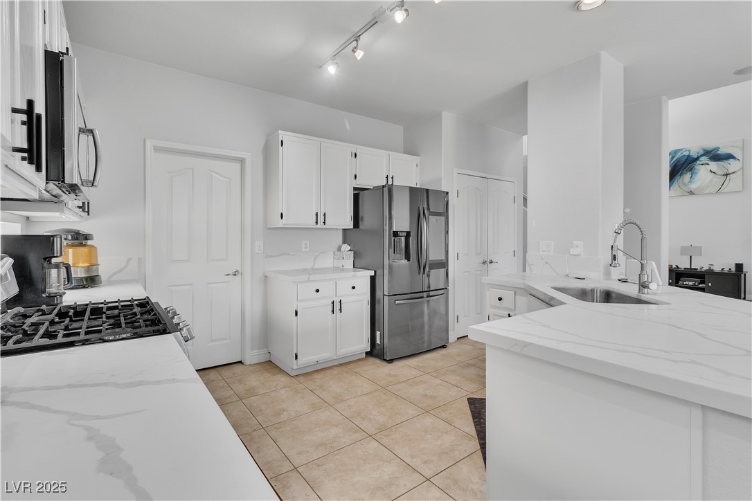 217 Turkey Creek Way, Henderson, Nevada image 15