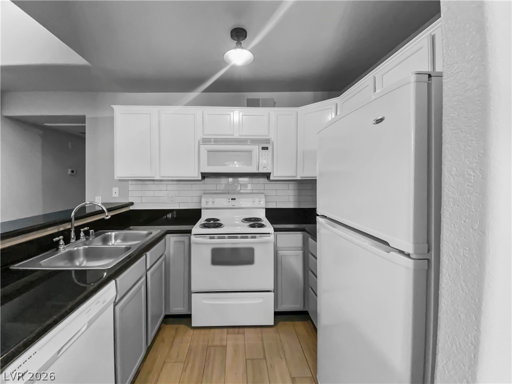 9325 Desert Inn Road 278