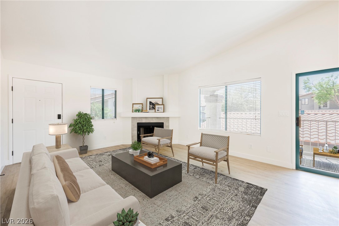 1575 W Warm Springs Road 2722