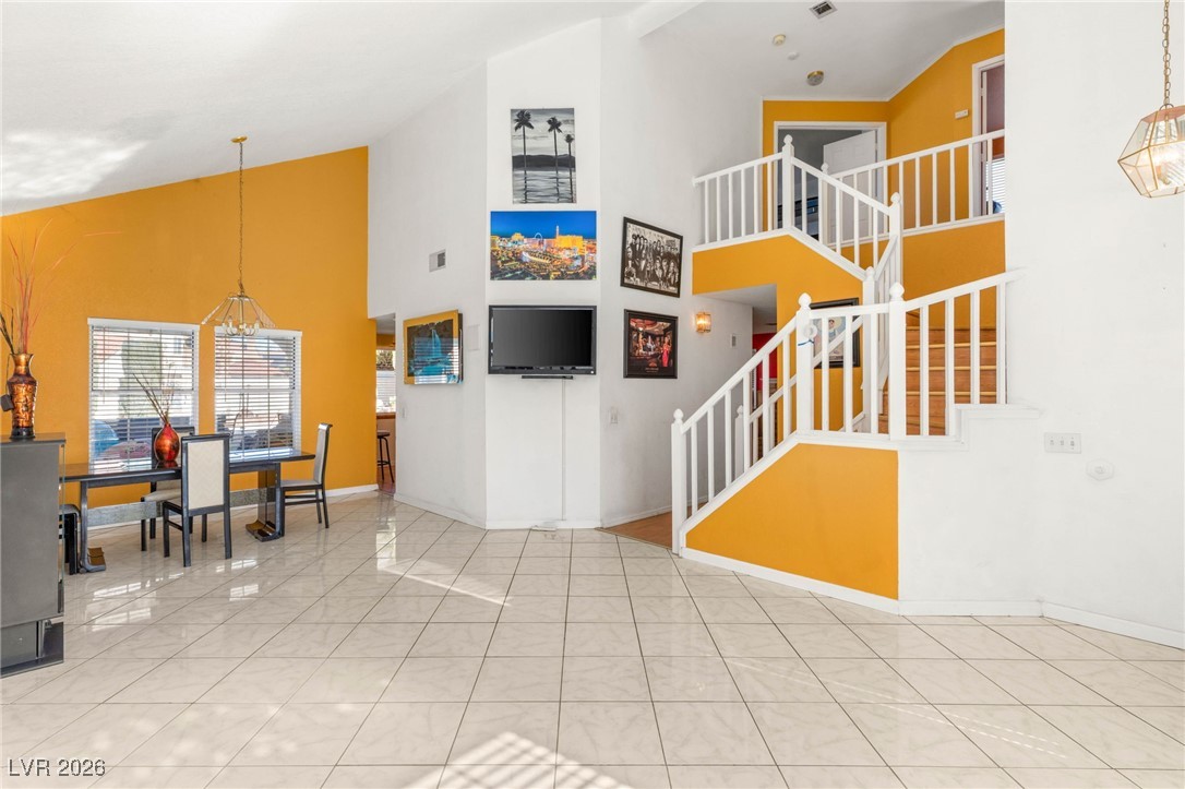 1542 Champagne Circle