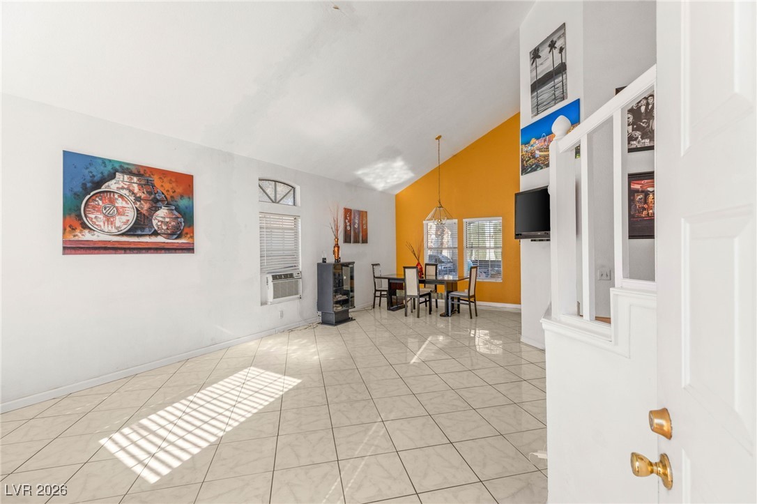 1542 Champagne Circle