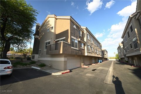 Townhouse For Sale - 2775 Red Vista Court<br/> Clark County, Henderson, NV 89074