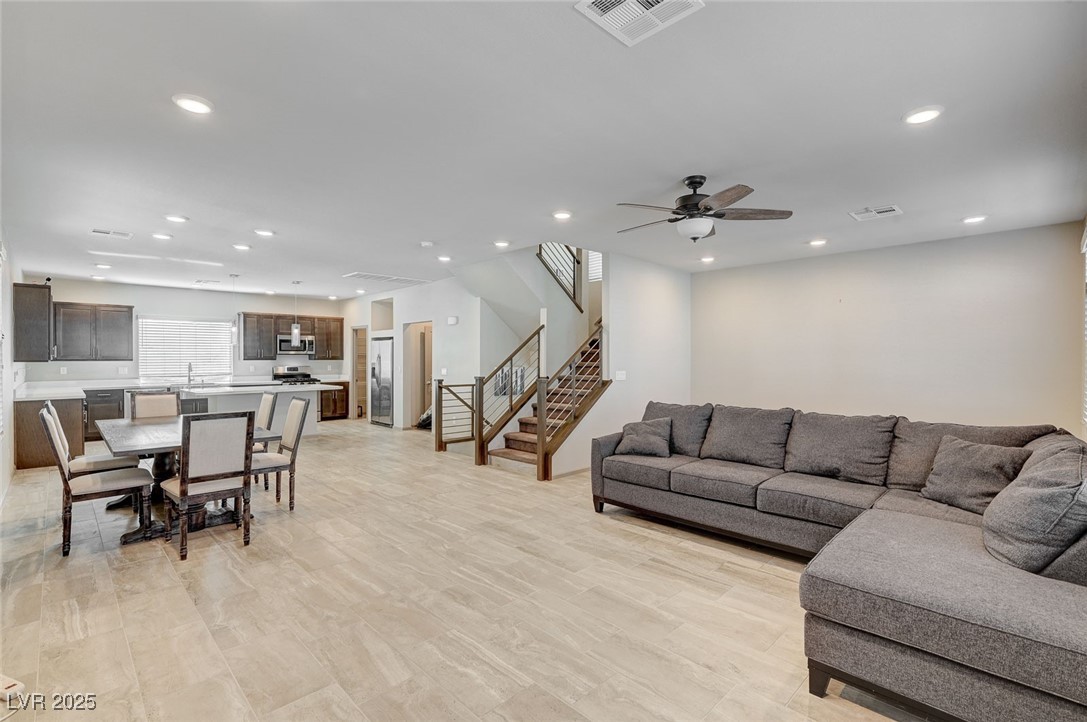 8087 Carpenter Creek Avenue, Las Vegas, Nevada image 11