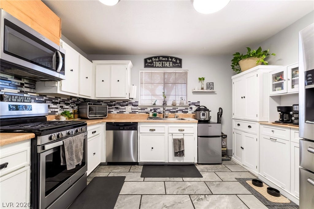 Photo of 405 Box Elder Way, Henderson, NV 89015 (MLS # 2826369)