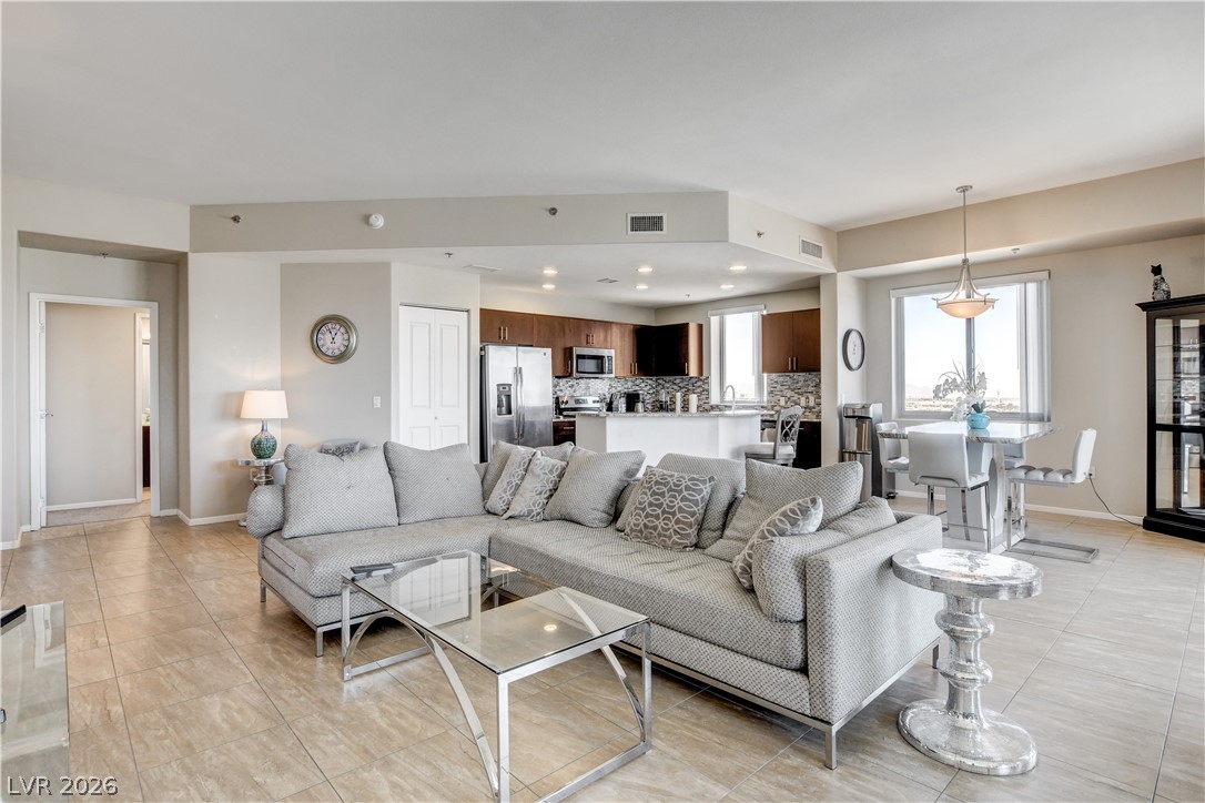 8255 LAS VEGAS Boulevard 1311
