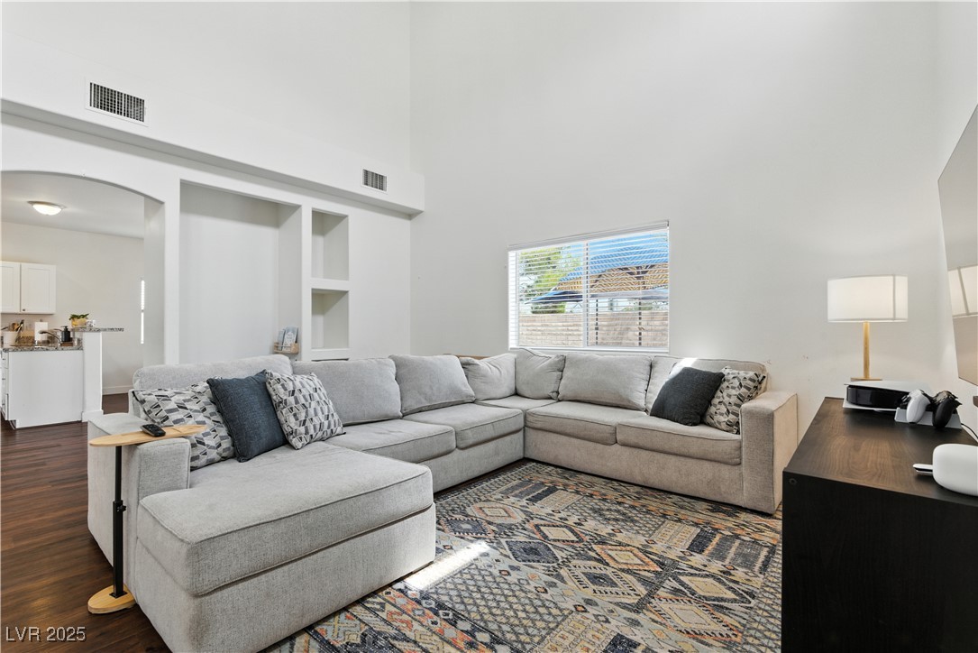 7628 Catalina Harbor Street