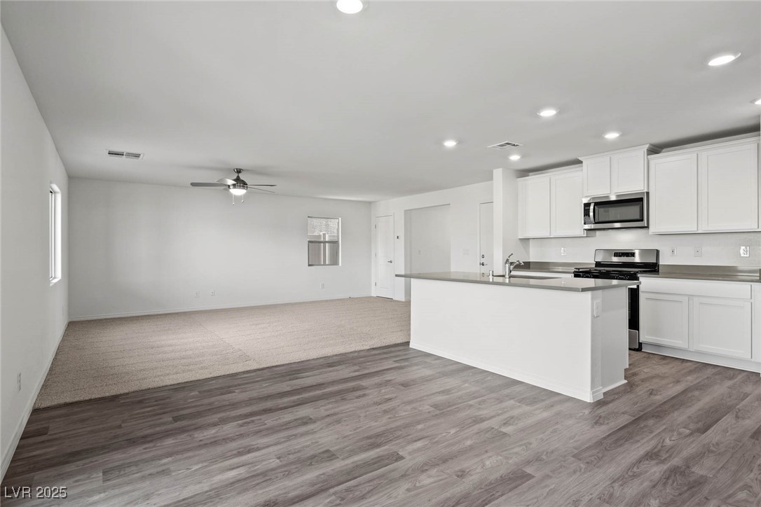 1720 Sandia Rock Avenue, North Las Vegas, Nevada image 3