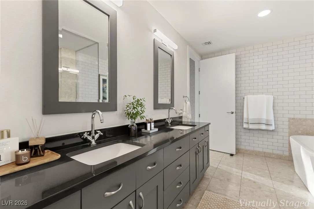 4525 Dean Martin Drive 1906