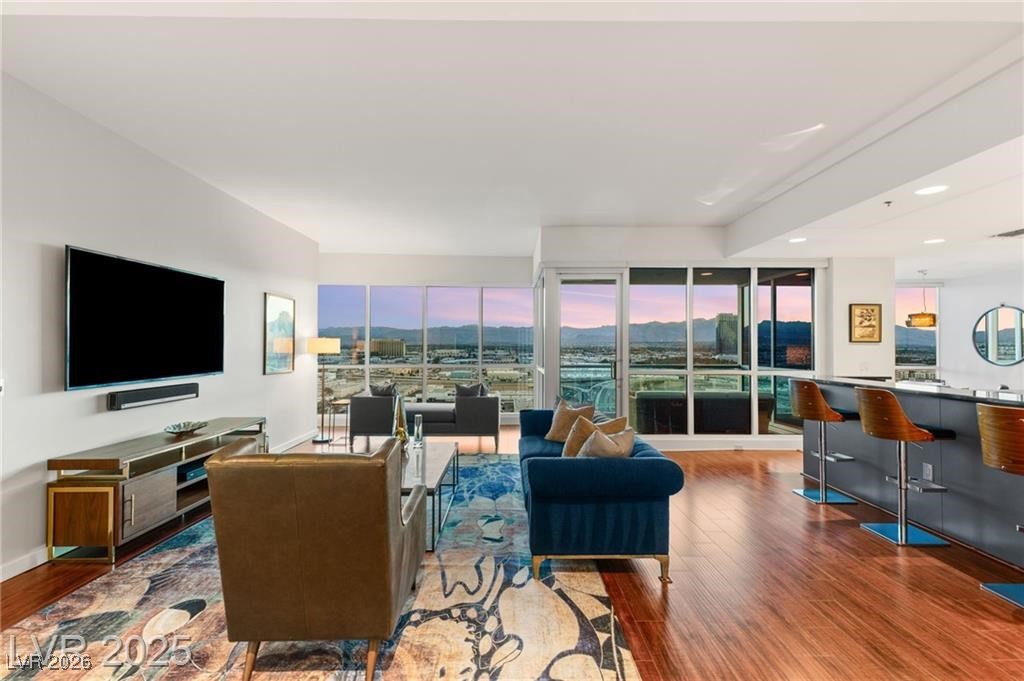 4525 Dean Martin Drive 1906