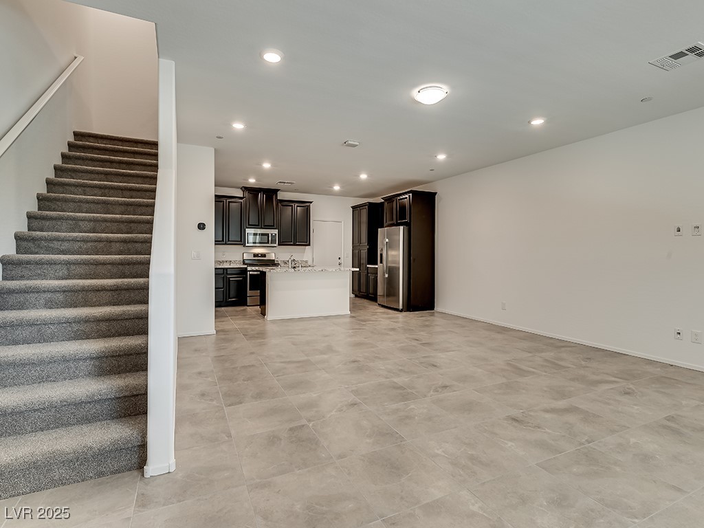 6267 Haiku Stairs Street