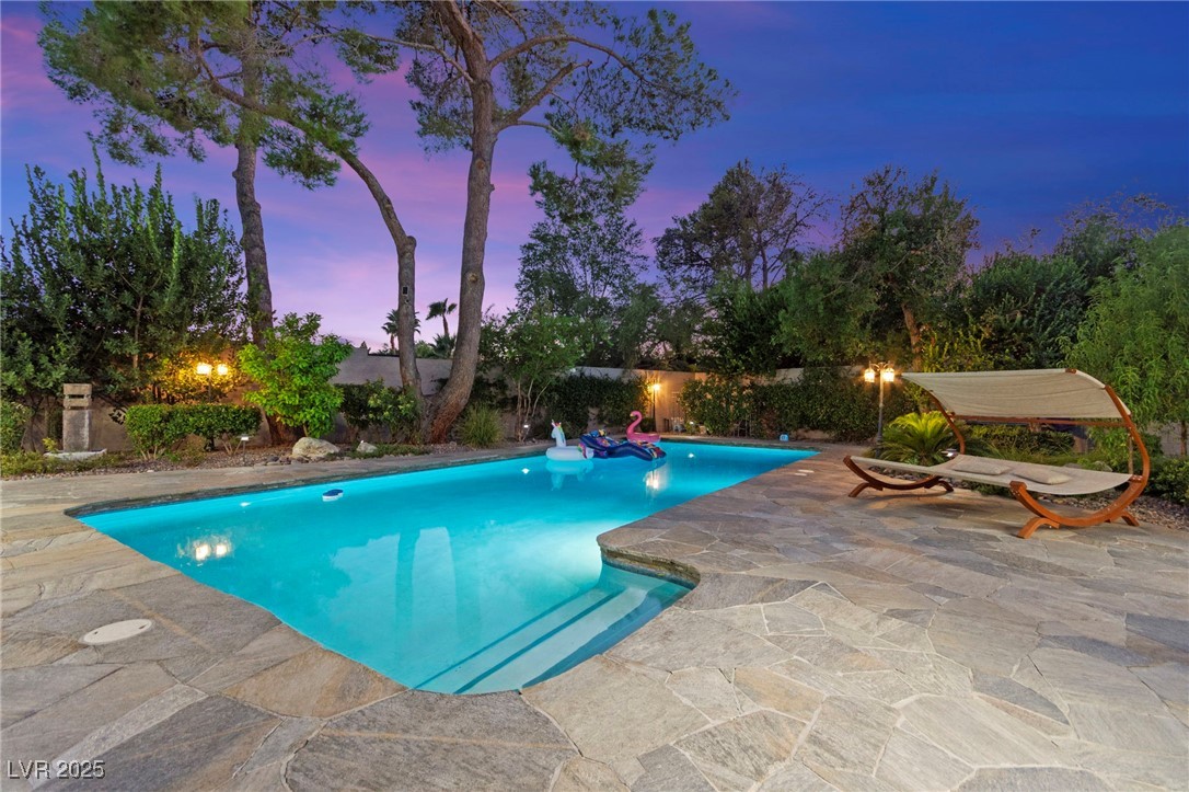 Properties 4 2009 Bannie Avenue