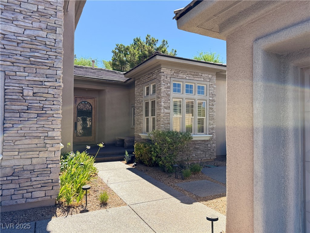29 Desert Highlands Drive