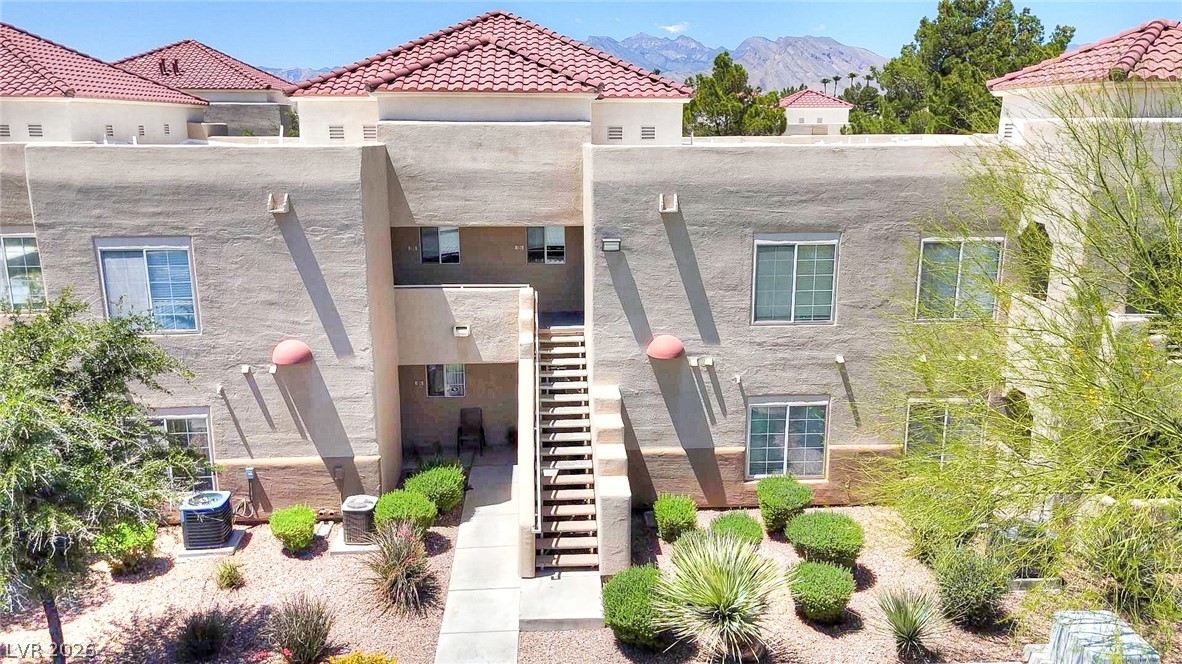 1909 Desert Falls Court 105