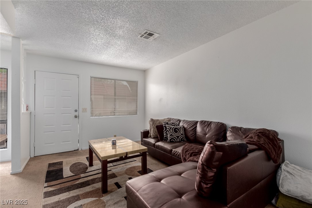 4300 N Lamont Street 209