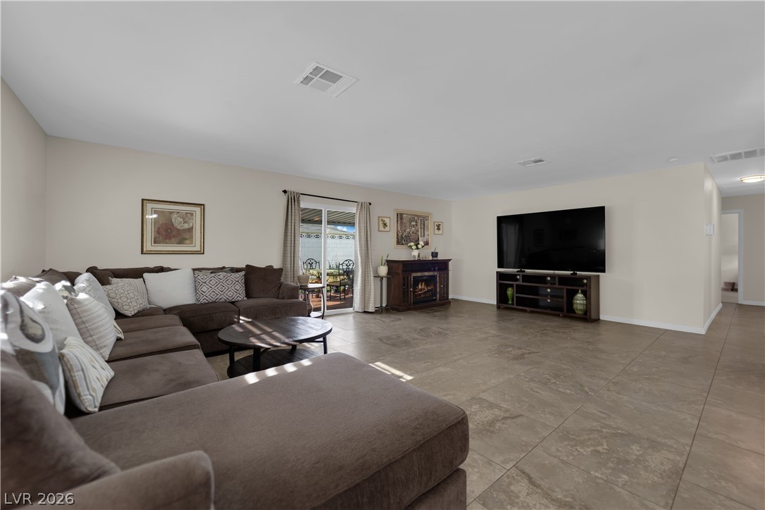 5280 Vicksburg Avenue