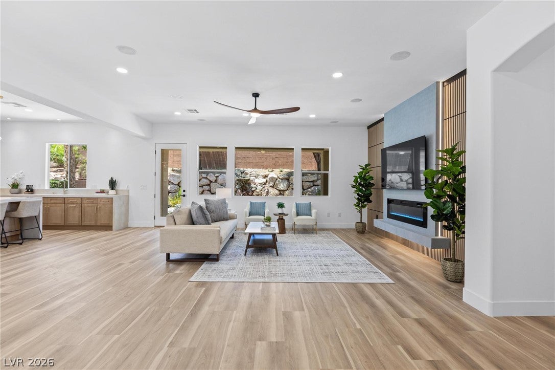 Properties 1 65 Twilight Rose Street