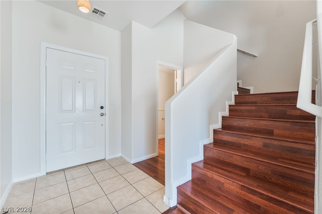 5712 Grandmother Hat Street