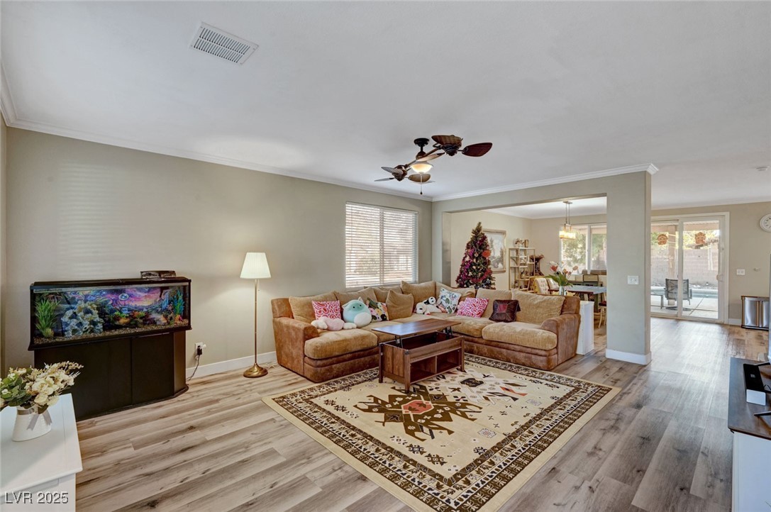 7223 Hollywood Park Avenue