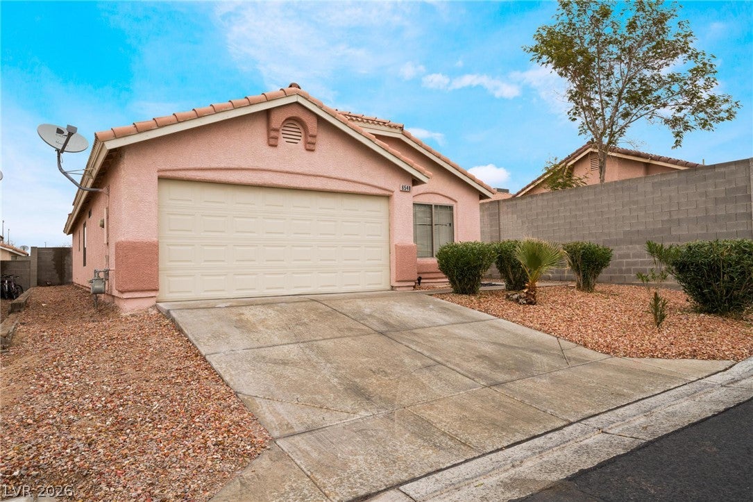 6548 Shining Sand Avenue