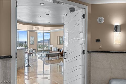 Photo of 2877 Paradise Road #3202, Las Vegas, NV 89109 (MLS # 2696728) Photo of 2877 Paradise Road #3202, Las Vegas, NV 89109 (MLS # 2696728)