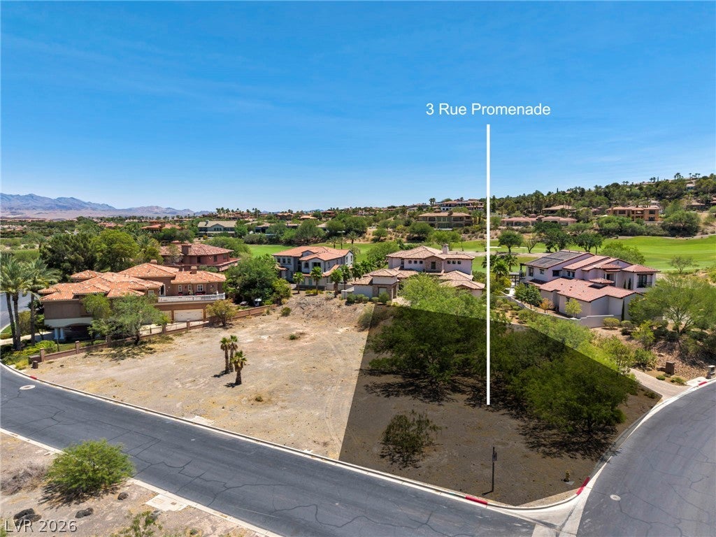 3 Rue Promenade Way